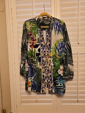 Soft Surroundings Tropical Floral Longline Women's Top - Green/Blue